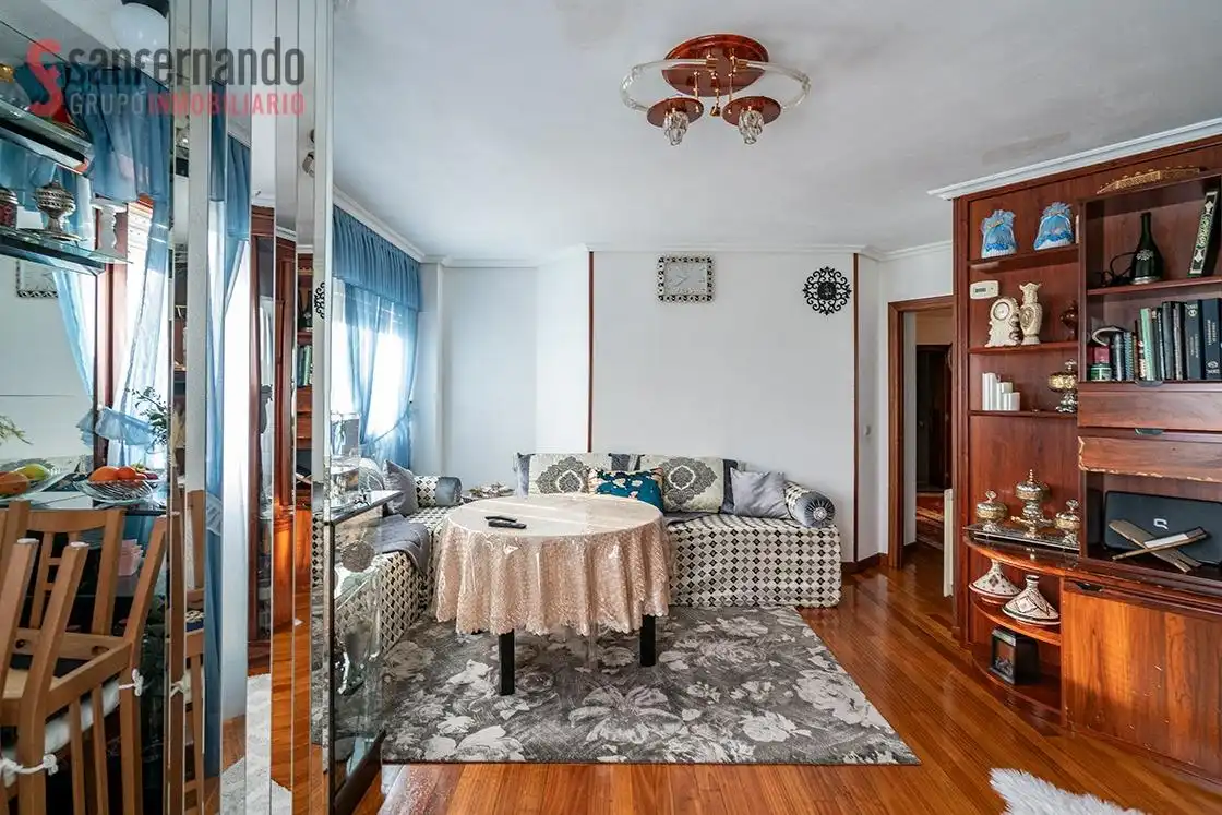 Sala de estar de Piso en venta en Cartes con Calefacción