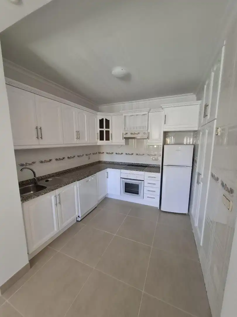 Casa aparellada amb terrassa en venda a Calle Calle Cabo de Gata, imagen 15