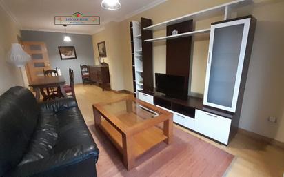 Living room of Flat for sale in Salamanca Capital  with Heating and Balcony