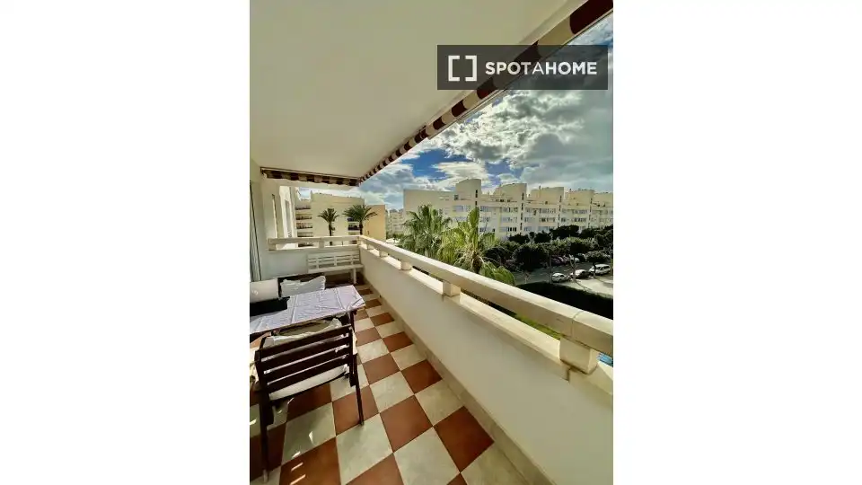 Room in Playamar - Benyamina