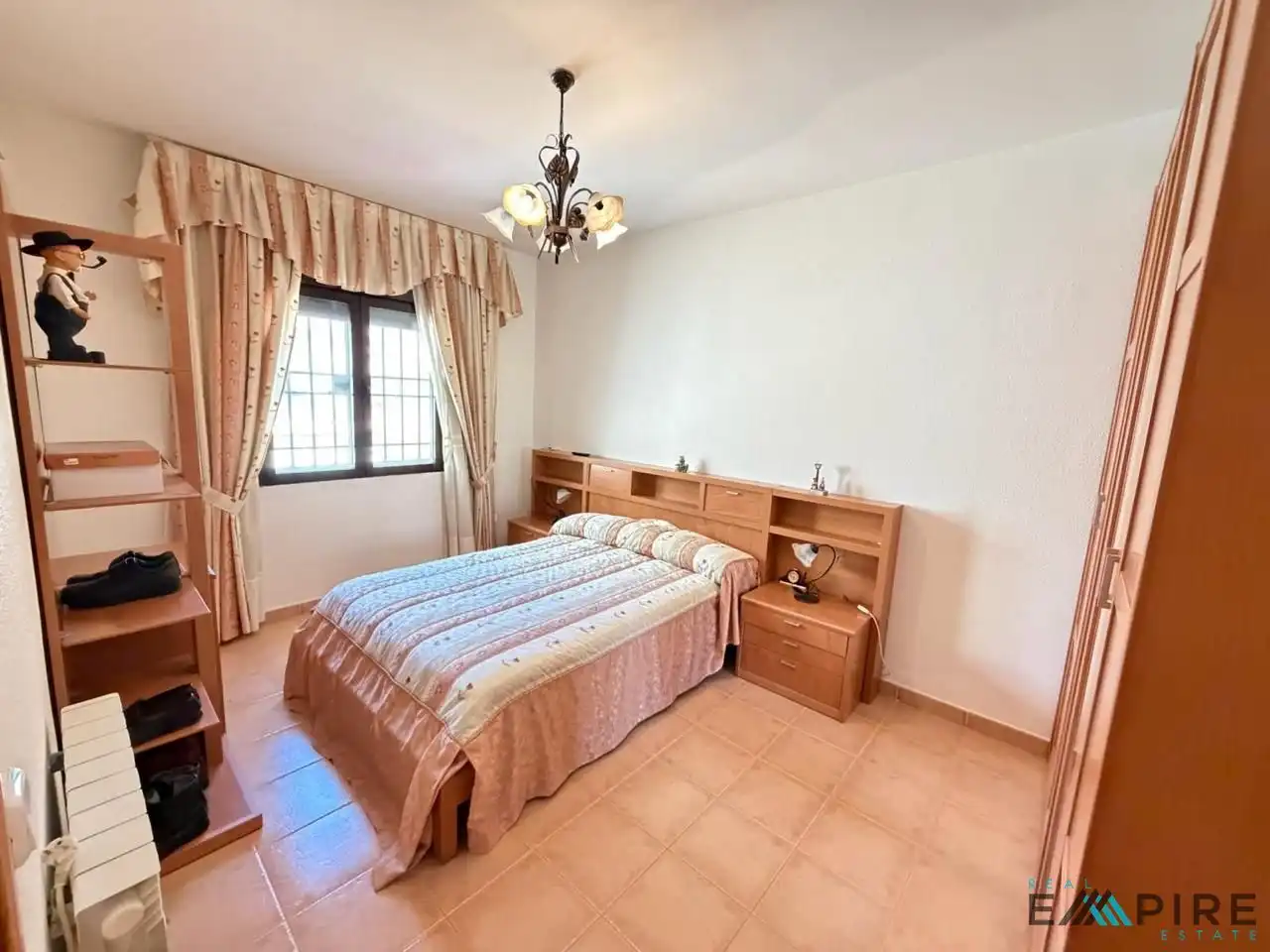 Dormitori de Casa adosada en venda en Los Yébenes amb Calefacció, Jardí privat i Terrassa