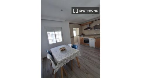 Foto 4 de Habitació a Cruz Roja, Sevilla Capital