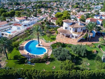 House with balcony for sale in La Caleta 2
