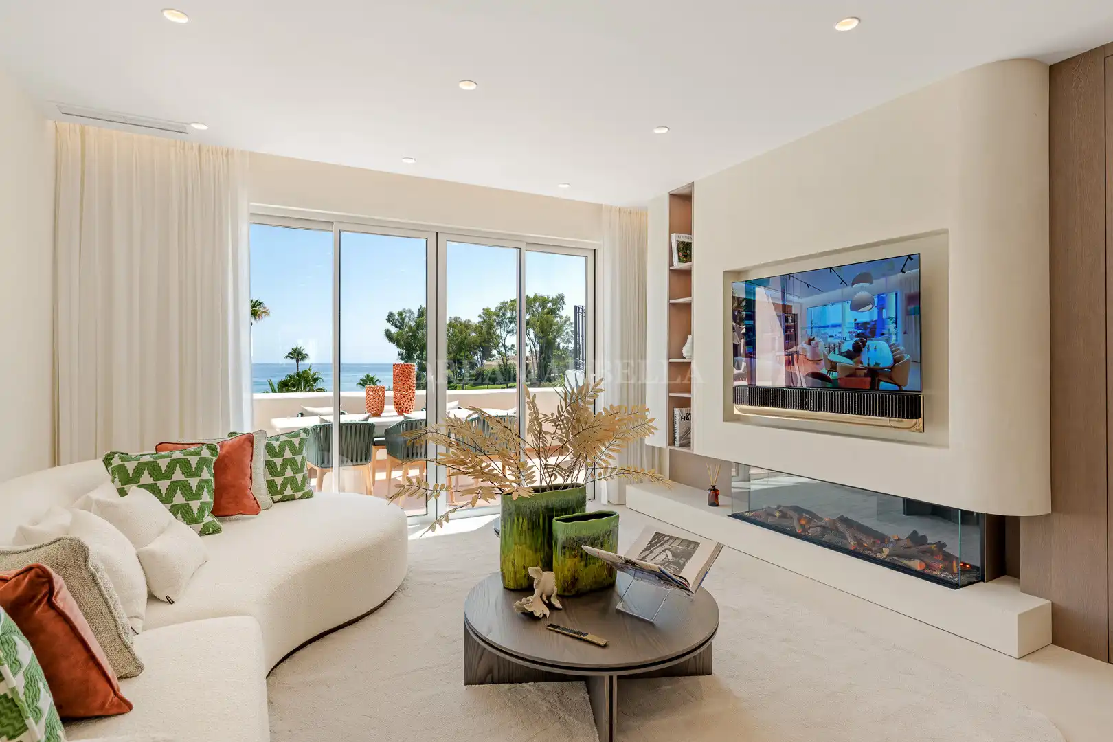 Wohnzimmer von Dachboden zum Verkauf in Estepona mit Klimaanlage, Terrasse und Abstellraum