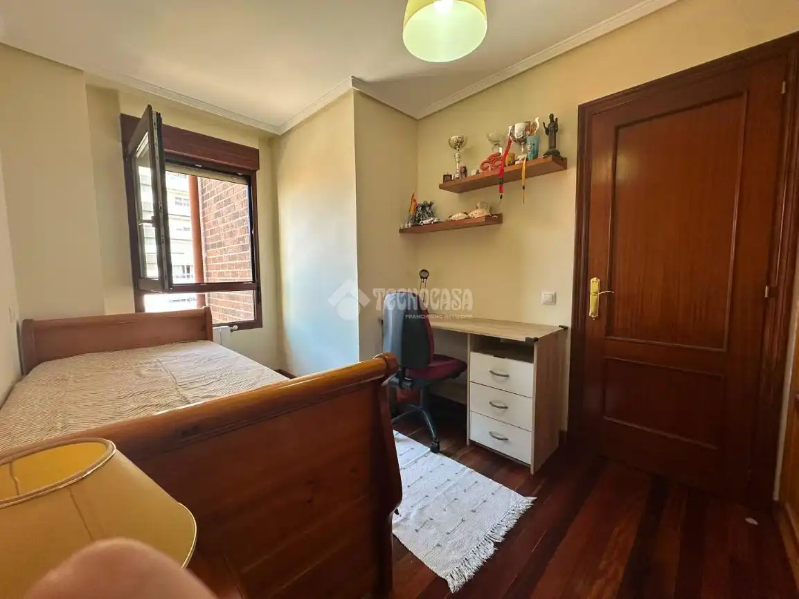 Bedroom of Flat for rent in Santander  with Heating