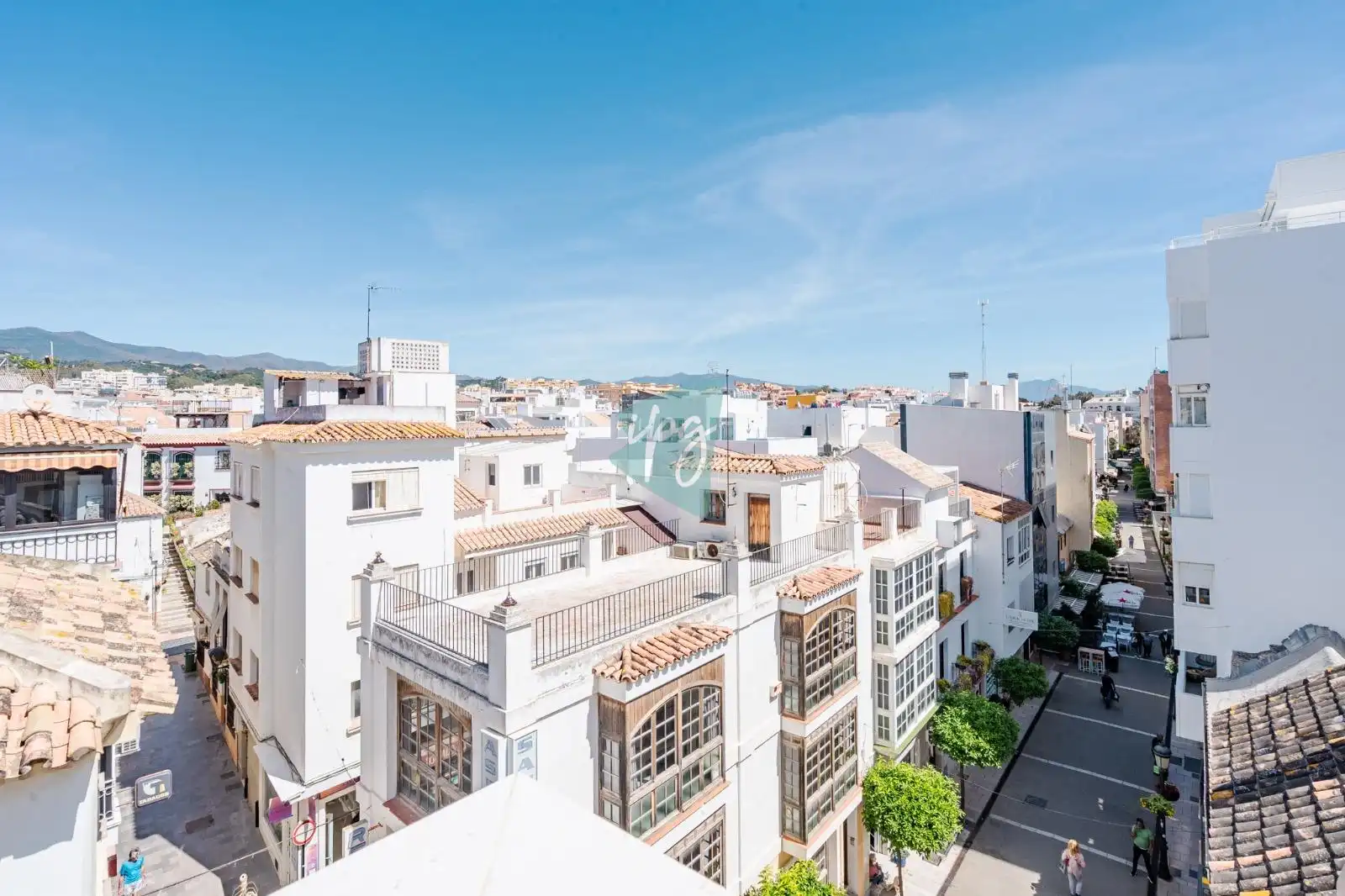 Außenansicht von Wohnungen zur Miete in Estepona mit Klimaanlage, Heizung und Terrasse