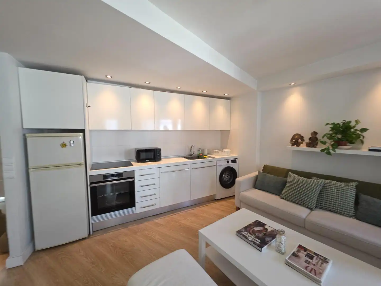 Kitchen of Apartments for sale in Valencia  with Air Conditioner, Heating and Furnished