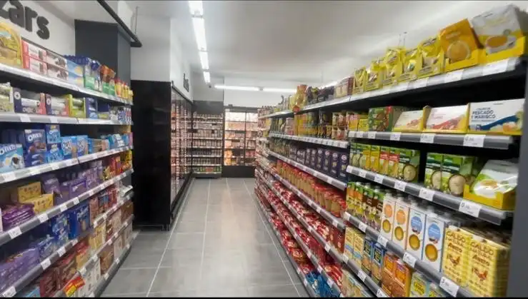 Local en traspaso en Girona con Aire acondicionado, Calefacción y Amueblado