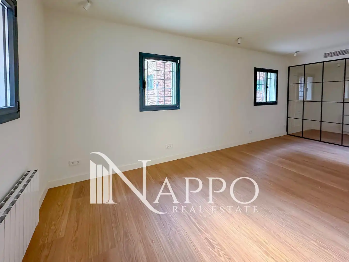 Sala d'estar de Casa adosada en venda en Madrid amb Aire condicionat, Calefacció i Terrassa