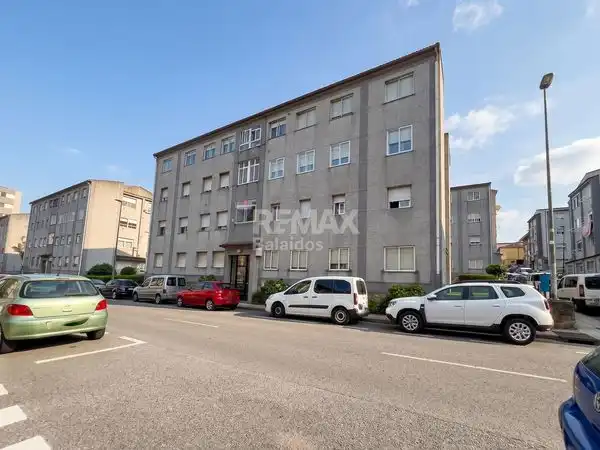 Vista exterior de Piso en venta en Vigo  con Calefacción y Trastero