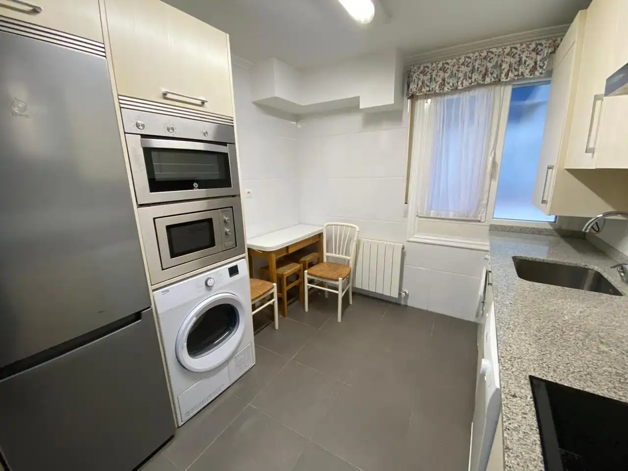 Küche von Wohnung zum Verkauf in Durango mit Heizung