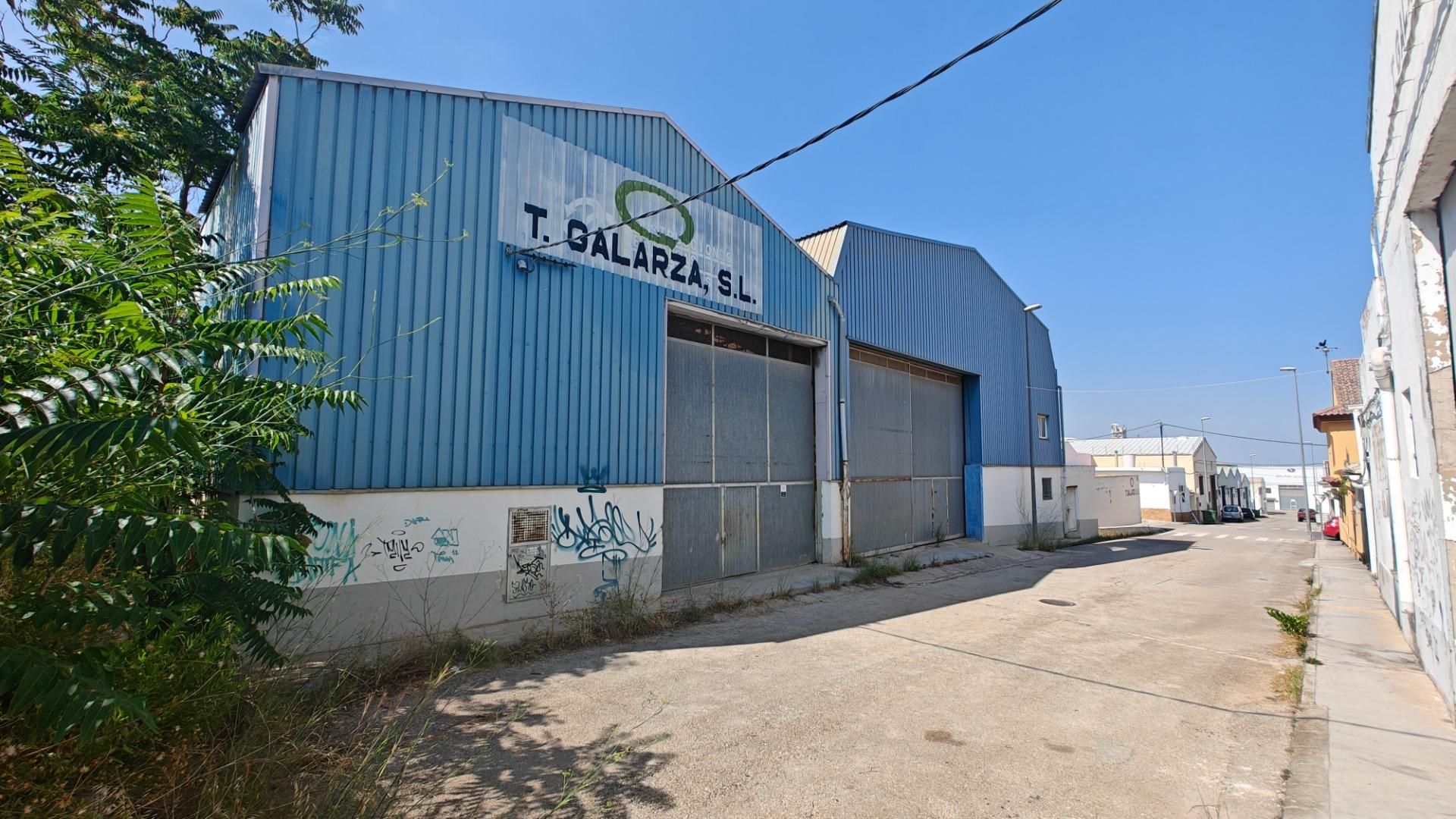 Exterior view of Industrial buildings to rent in Buñol