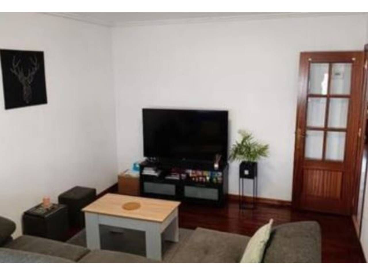 Living room of Apartment for sale in Ourense Capital   with Parquet flooring, Storage room and Furnished