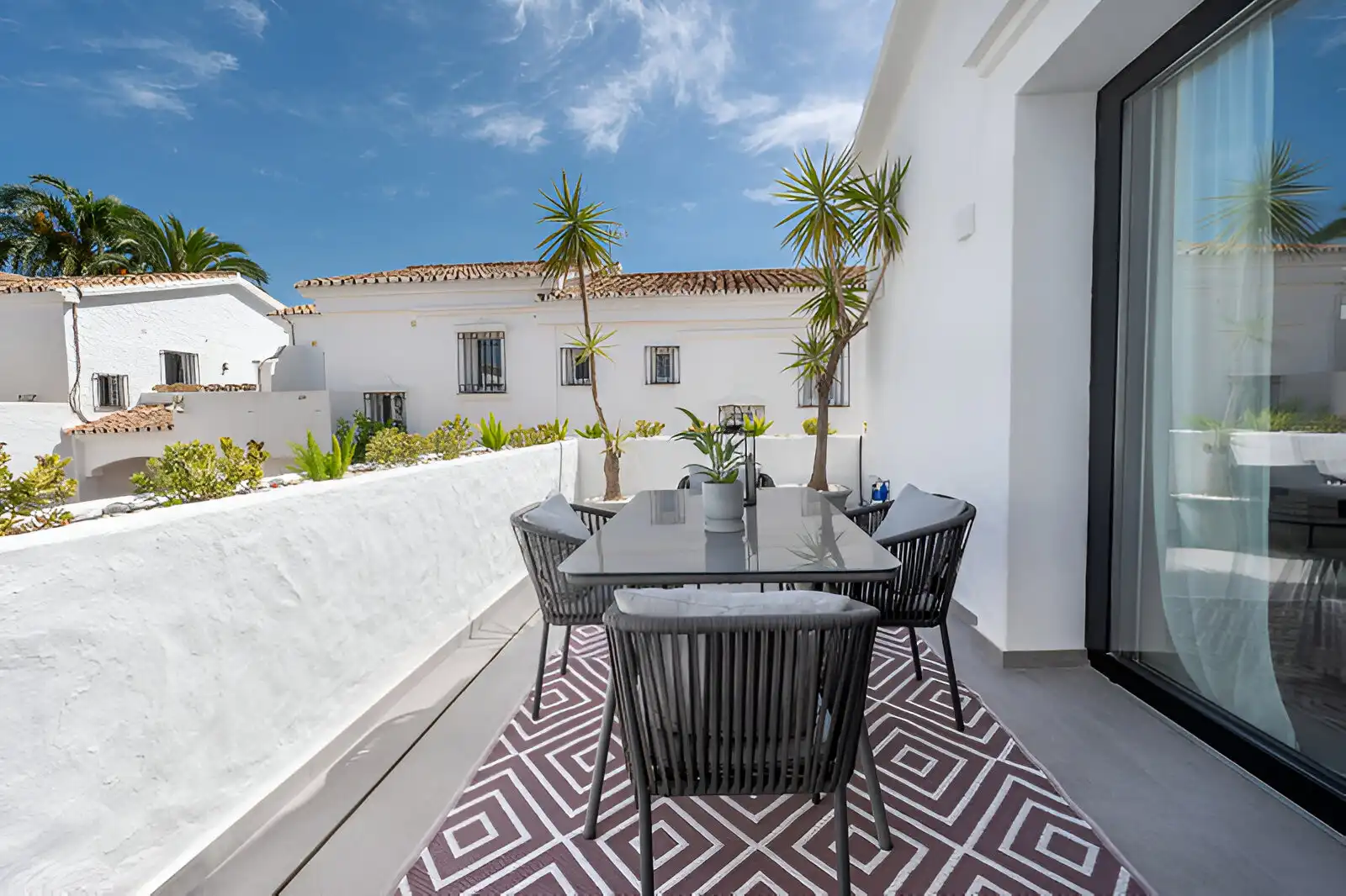 Terrassa de Casa adosada en venda en Marbella amb Calefacció, Terrassa i Piscina