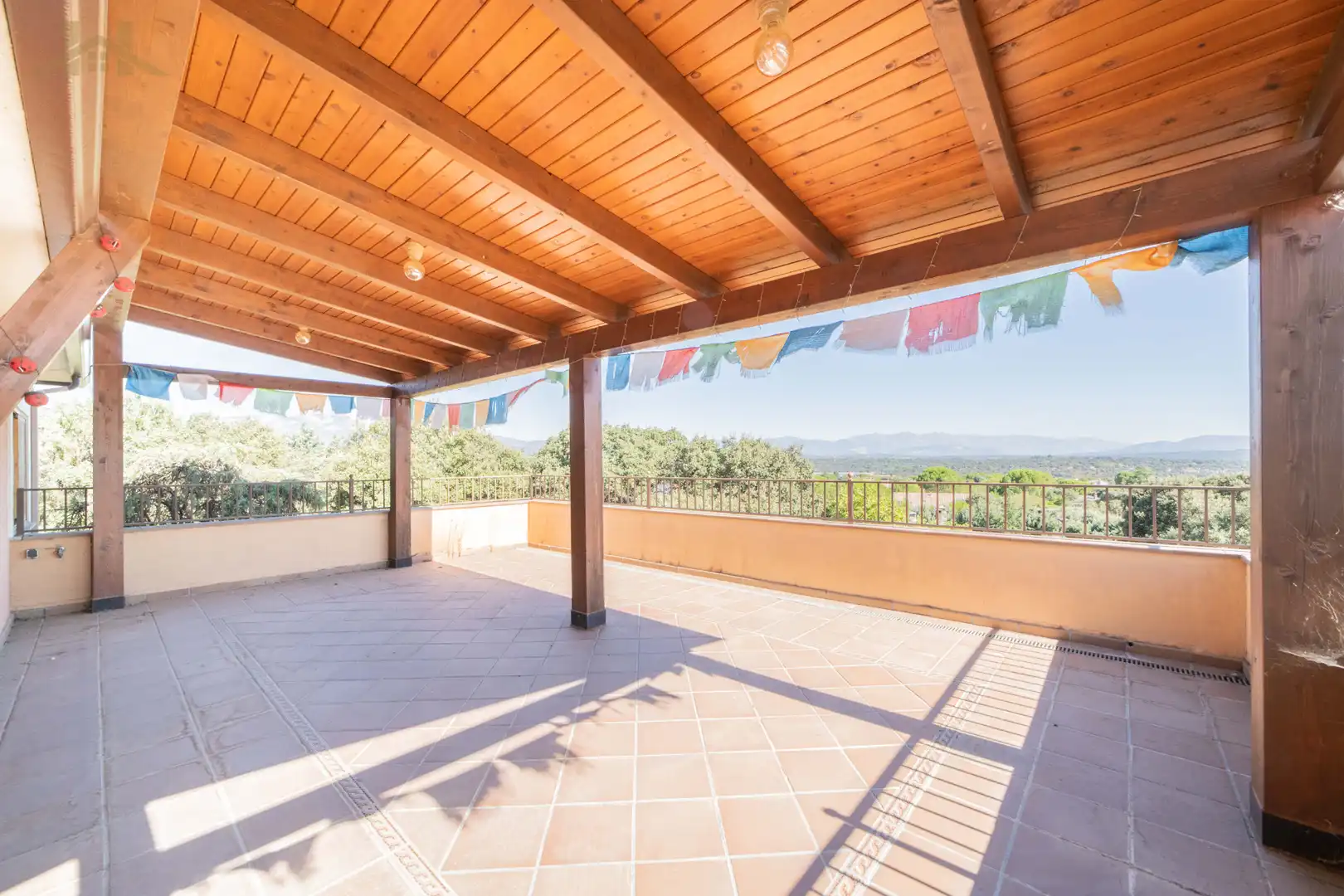 Terrassa de Casa o xalet en venda en Valdemorillo amb Calefacció, Jardí privat i Terrassa