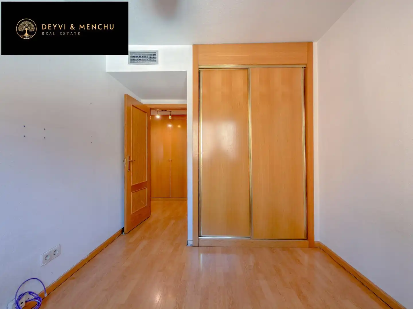 Piso en venta en ALCALDE HENCHE DE PLATA, Sanchinarro