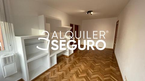 Foto 4 de Piso de alquiler en De Ayllón, Campamento, Madrid