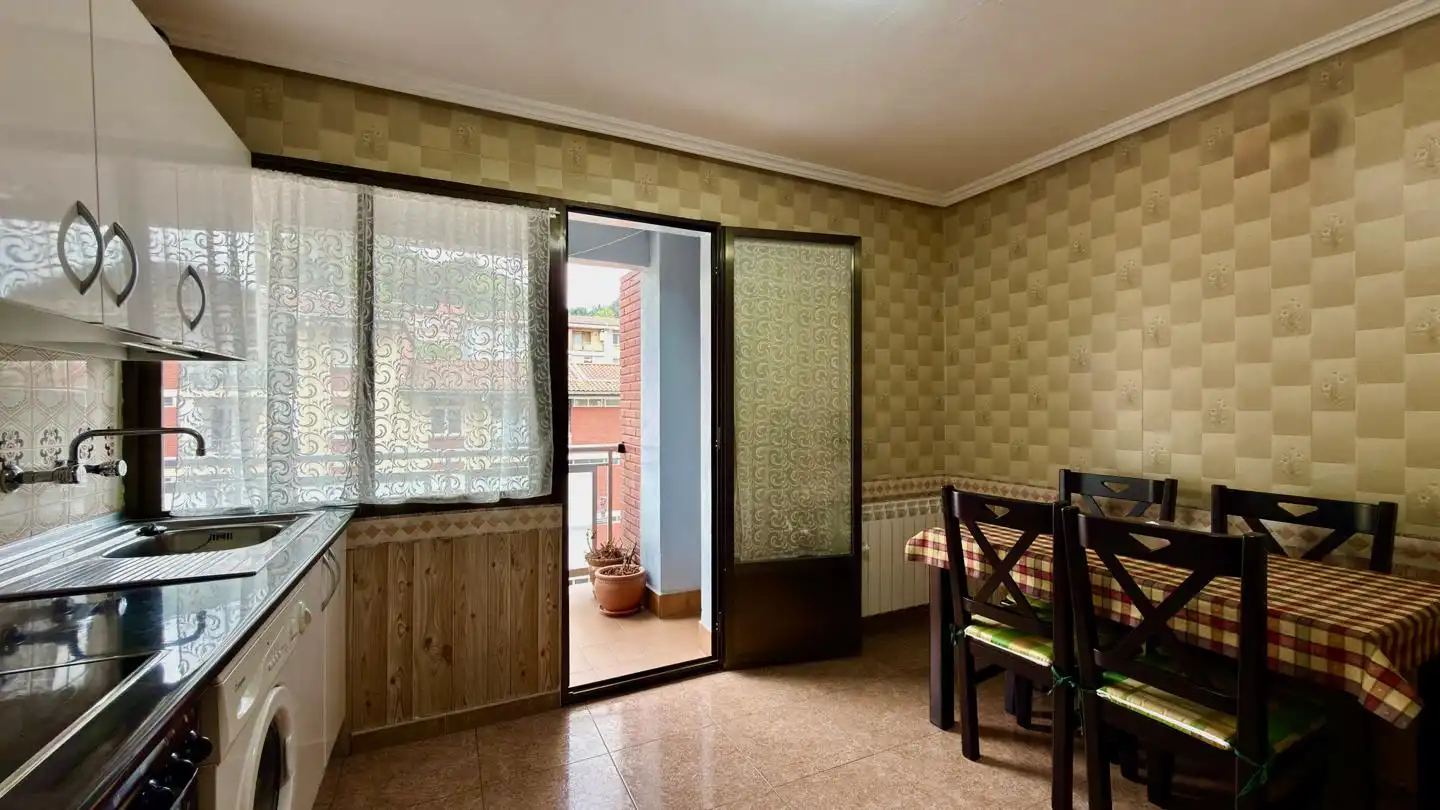 Comedor de Piso en venta en Ermua