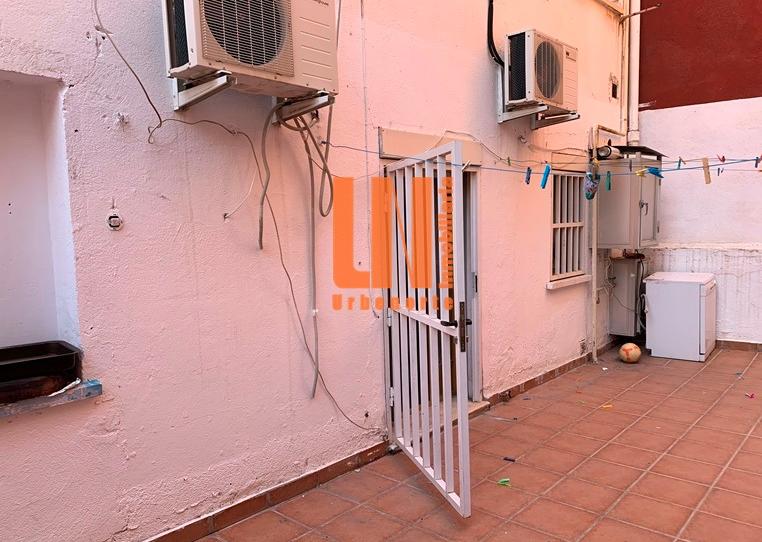 Foto 1 de Pis en venda a Valdeacederas, Madrid