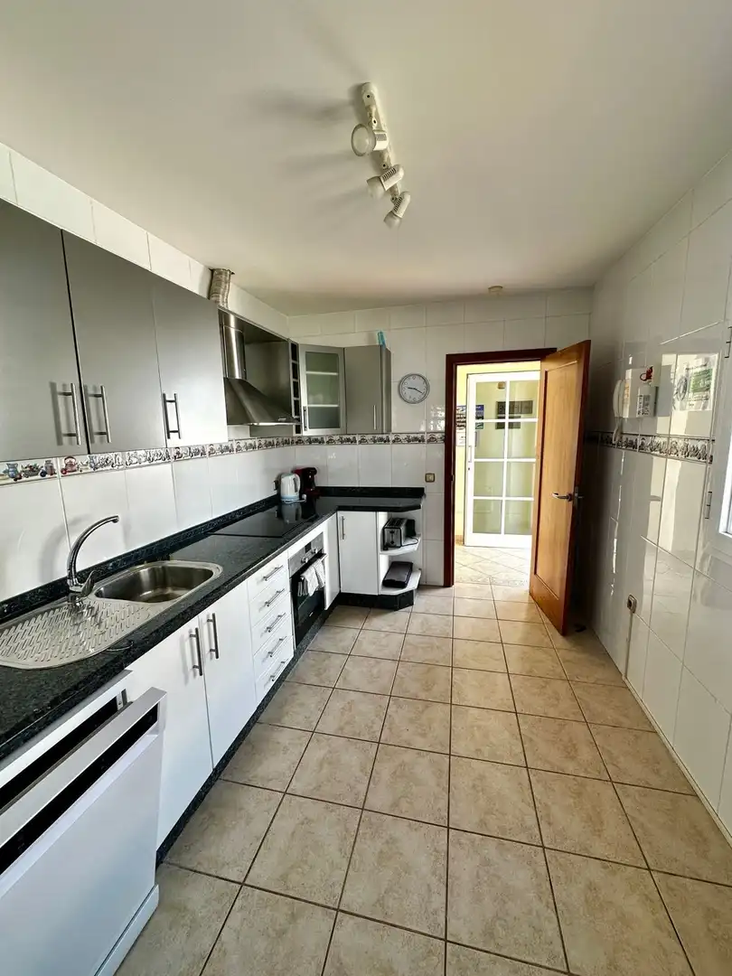 Cuina de Casa o xalet en venda en Antigua amb Aire condicionat, Jardí privat i Traster