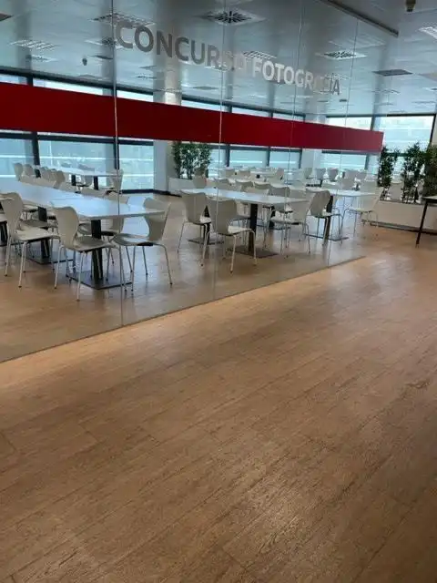 Menjador de Oficina de lloguer en L'Hospitalet de Llobregat amb Aire condicionat, Calefacció i Terrassa