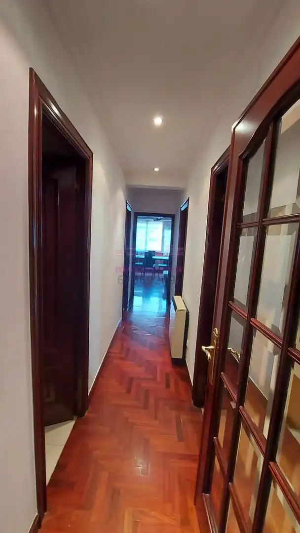 Pis de lloguer en Vigo  amb Calefacció, Parquet i Moblat