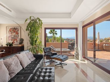 Penthouse mit Aufzug zum Verkauf in Ojén pueblo