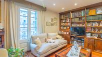 Living room of Flat for sale in  Barcelona Capital  with Heating, Terrace and Balcony