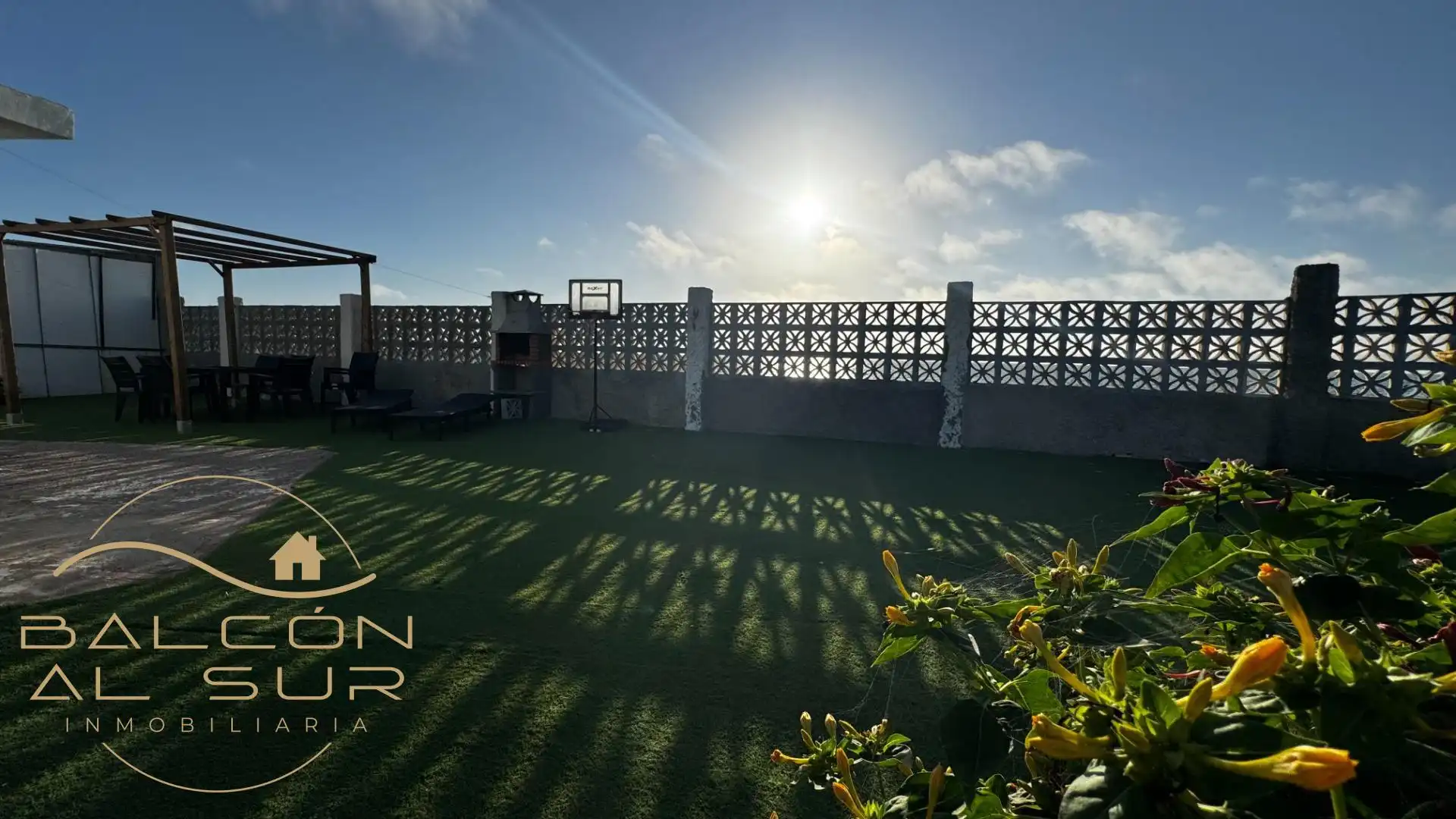 Terrassa de Finca rústica en venda en Rota amb Jardí privat, Terrassa i Traster
