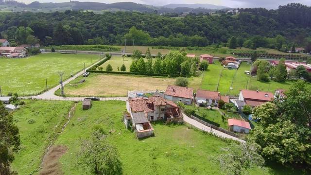 Casa-chalet en Venta en Villapresente - BARRIO LA FLOR, 126 en Reocín
