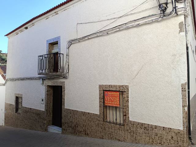 Casa-chalet en Venta en Montemolín