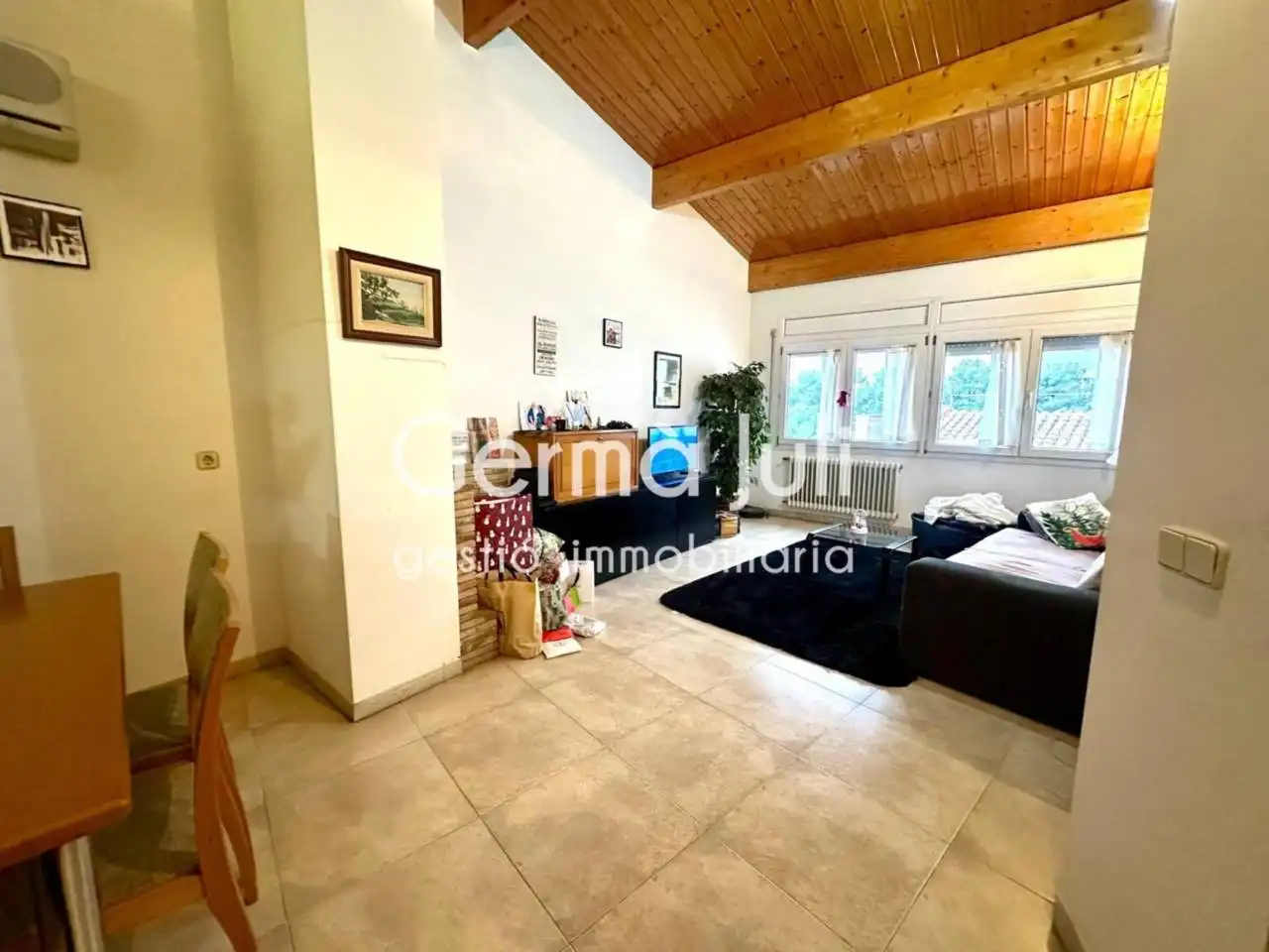 Sala d'estar de Casa o xalet en venda en Girona amb Calefacció i Terrassa