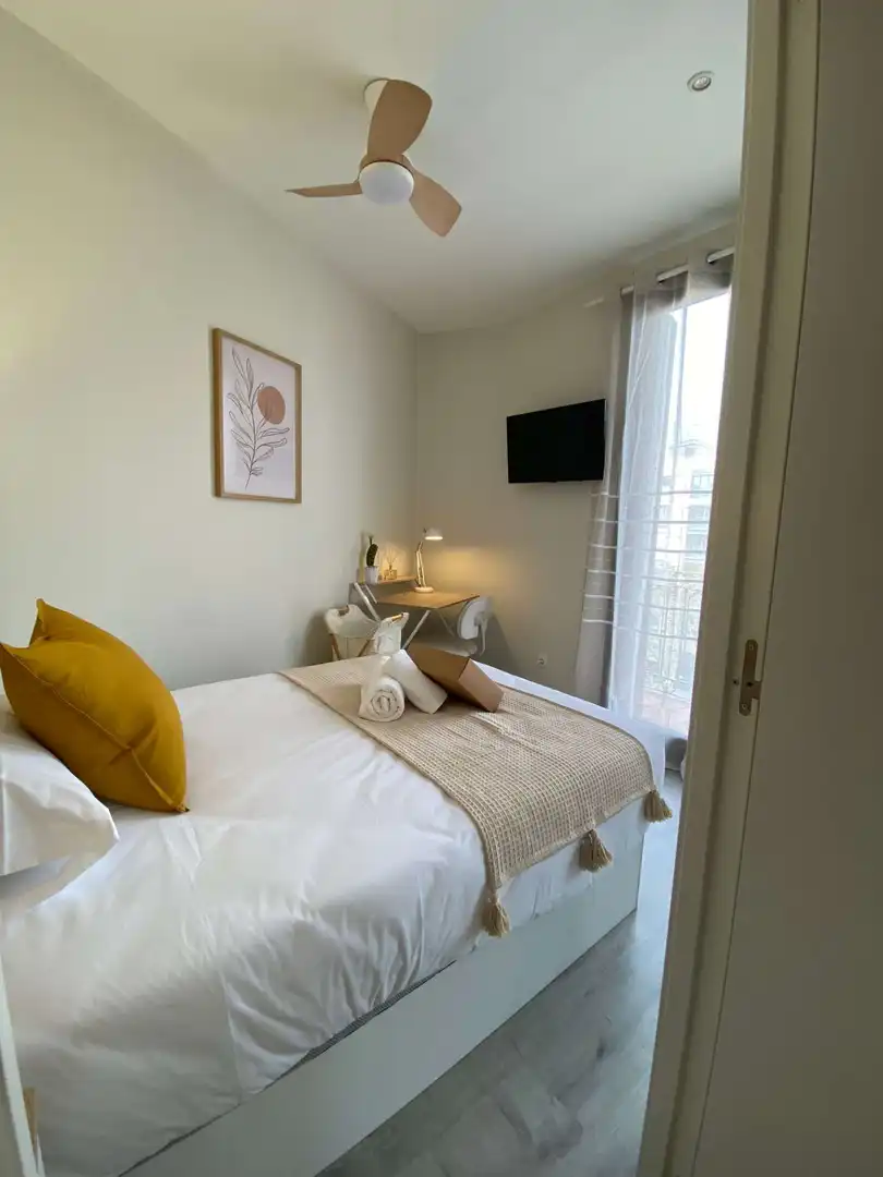 Habitación de Piso para compartir en  Barcelona Capital con Aire acondicionado, Calefacción y Terraza