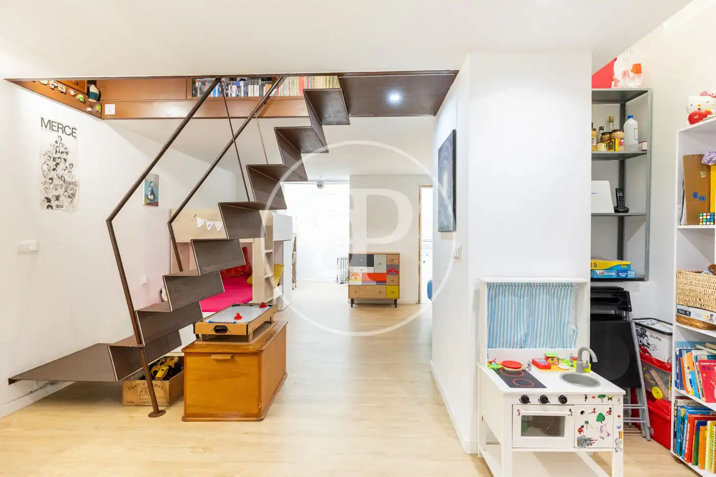 Loft zum Verkauf in Barcelona mit Klimaanlage, Heizung und Terrasse