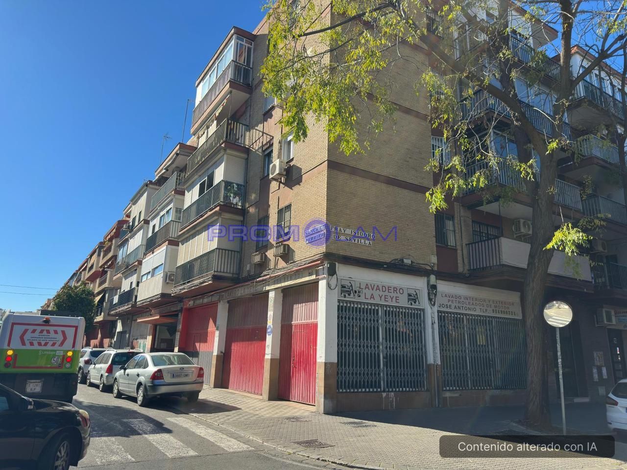 Exterior view of Premises for sale in  Sevilla Capital
