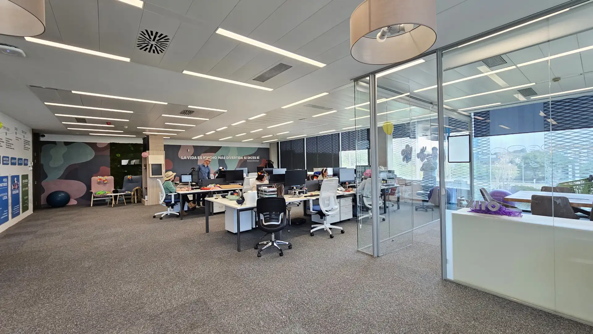 Oficina de lloguer en Sant Cugat del Vallès amb Calefacció, Internet i Alarma