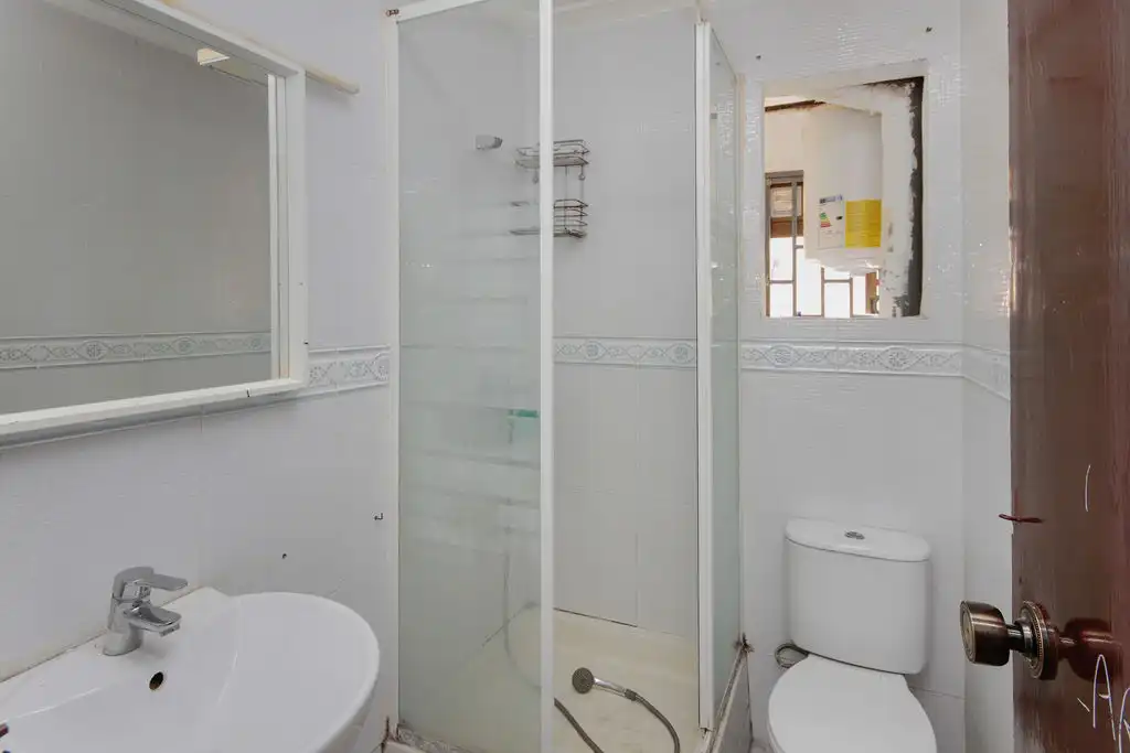 Baño de Piso en venta en La Florida - Les Planes