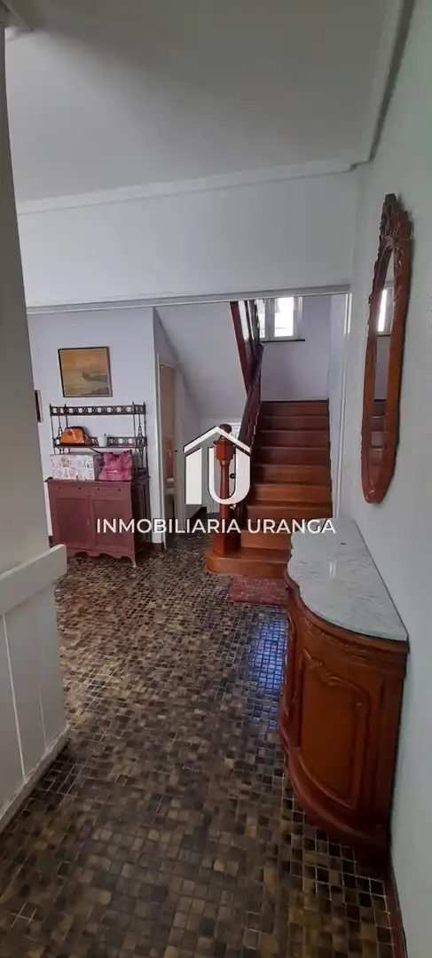 Haus oder Chalet zum Verkauf in Laredo mit Heizung, Privatgarten und Terrasse