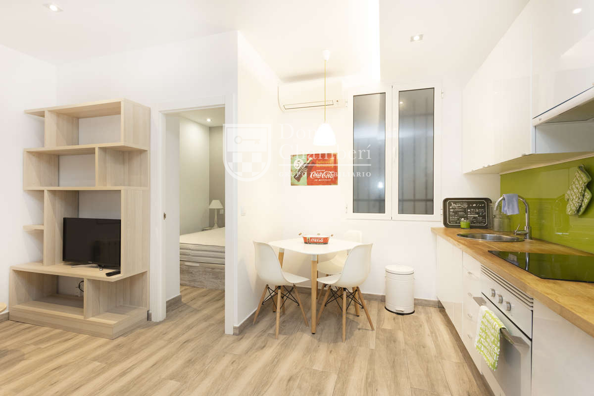 Habitación de Apartamento en venta en  Madrid Capital con Aire acondicionado, Calefacción y Amueblado