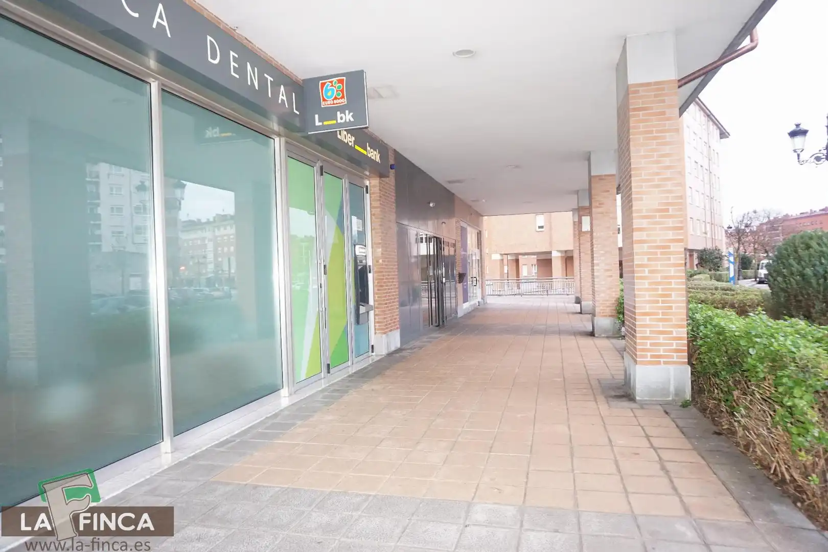Local en venda en Oviedo 