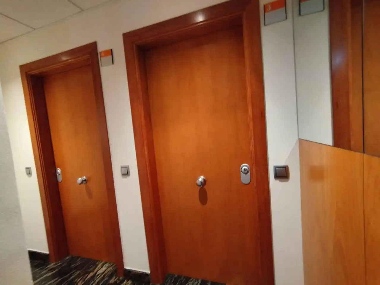Office for rent in Vic  with Heating