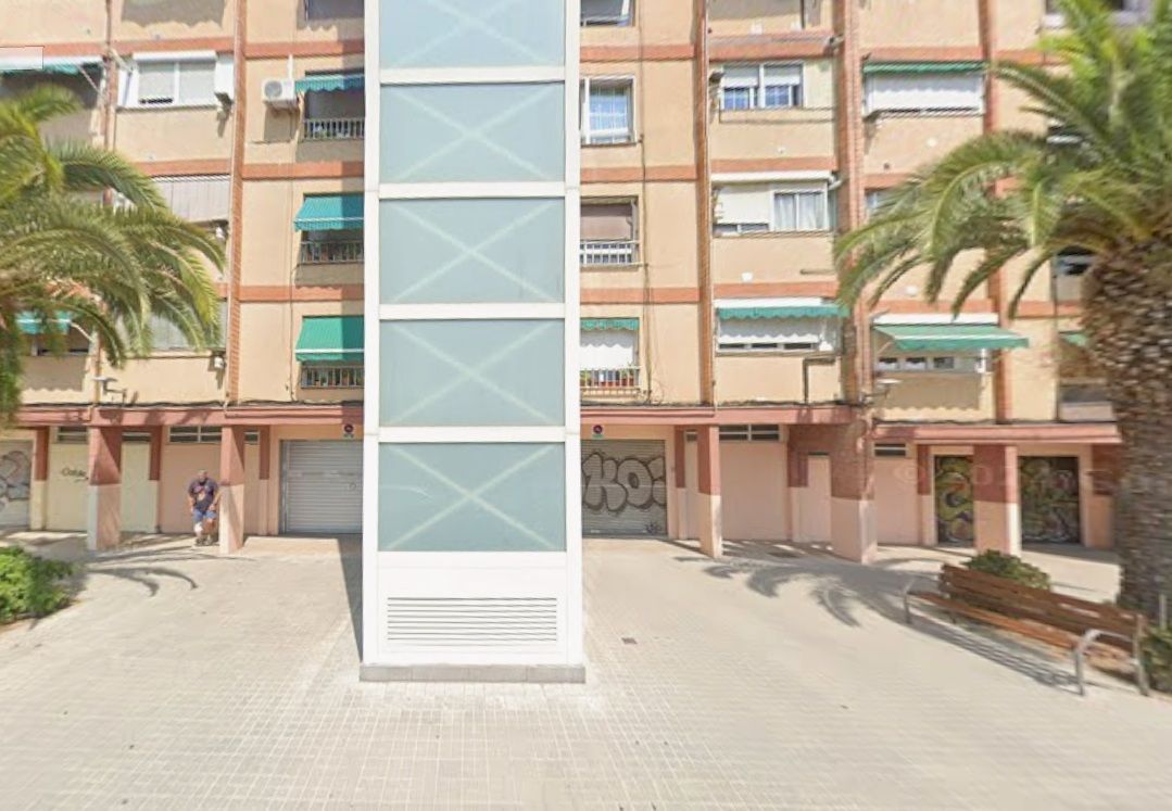 Vista exterior de Pis en venda en Sabadell