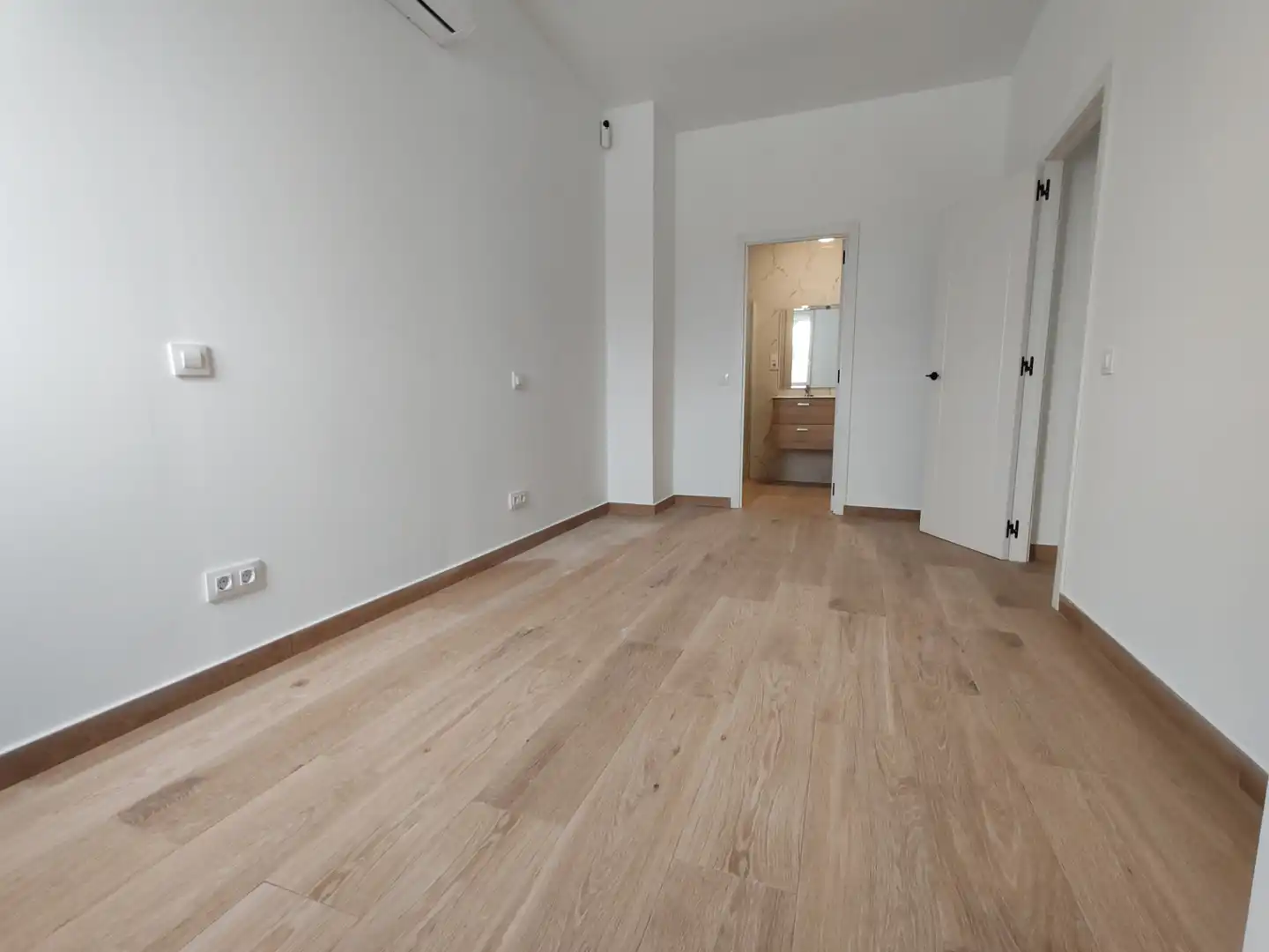 Schlafzimmer von Wohnung zum Verkauf in Fuenlabrada mit Klimaanlage, Heizung und Waschmaschine