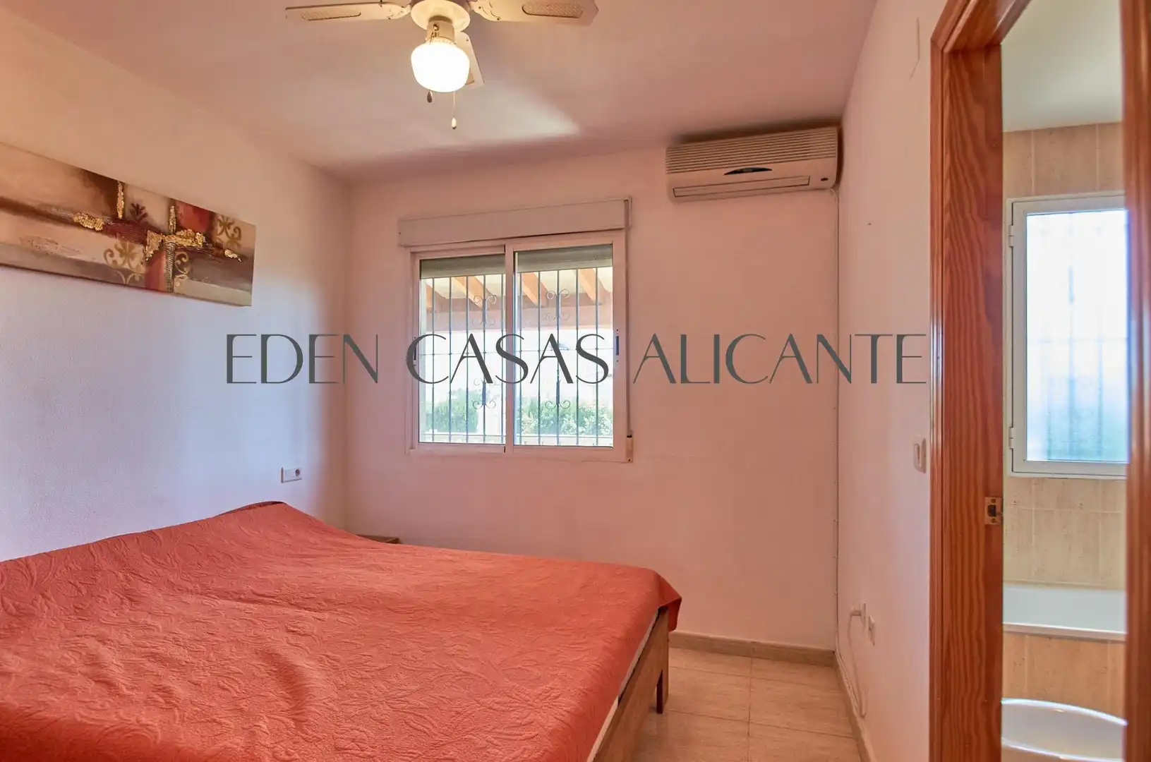Habitación de Casa o chalet en venta en Busot con Aire acondicionado, Calefacción y Jardín privado