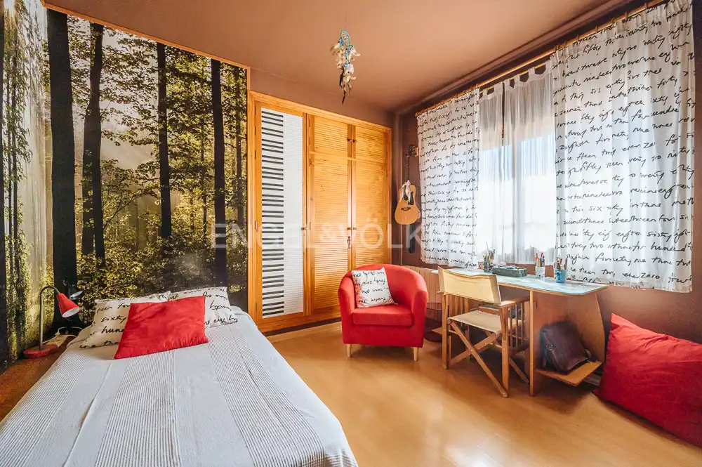 Habitación de Casa o chalet en venta en Bormujos con Aire acondicionado, Calefacción y Jardín privado