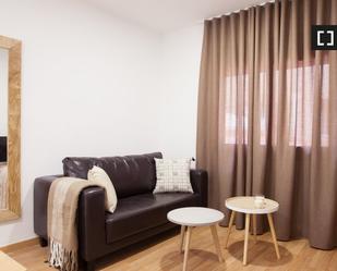 Sala d'estar de Pis de lloguer en L'Hospitalet de Llobregat amb Aire condicionat, Calefacció i Moblat