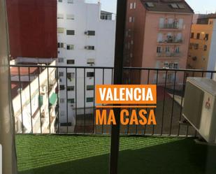 Exterior view of Flat to rent in  Valencia Capital  with Air Conditioner, Terrace and Balcony