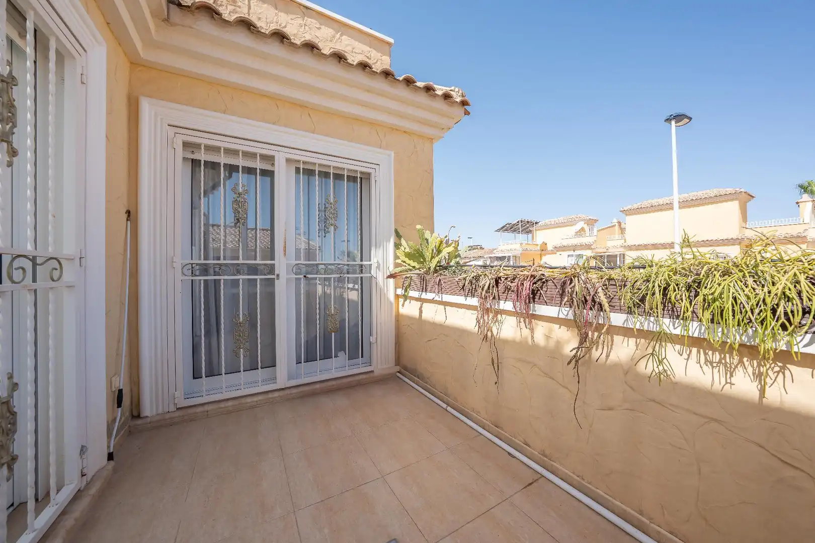 Terrassa de Casa adosada en venda en Torrevieja amb Piscina comunitària