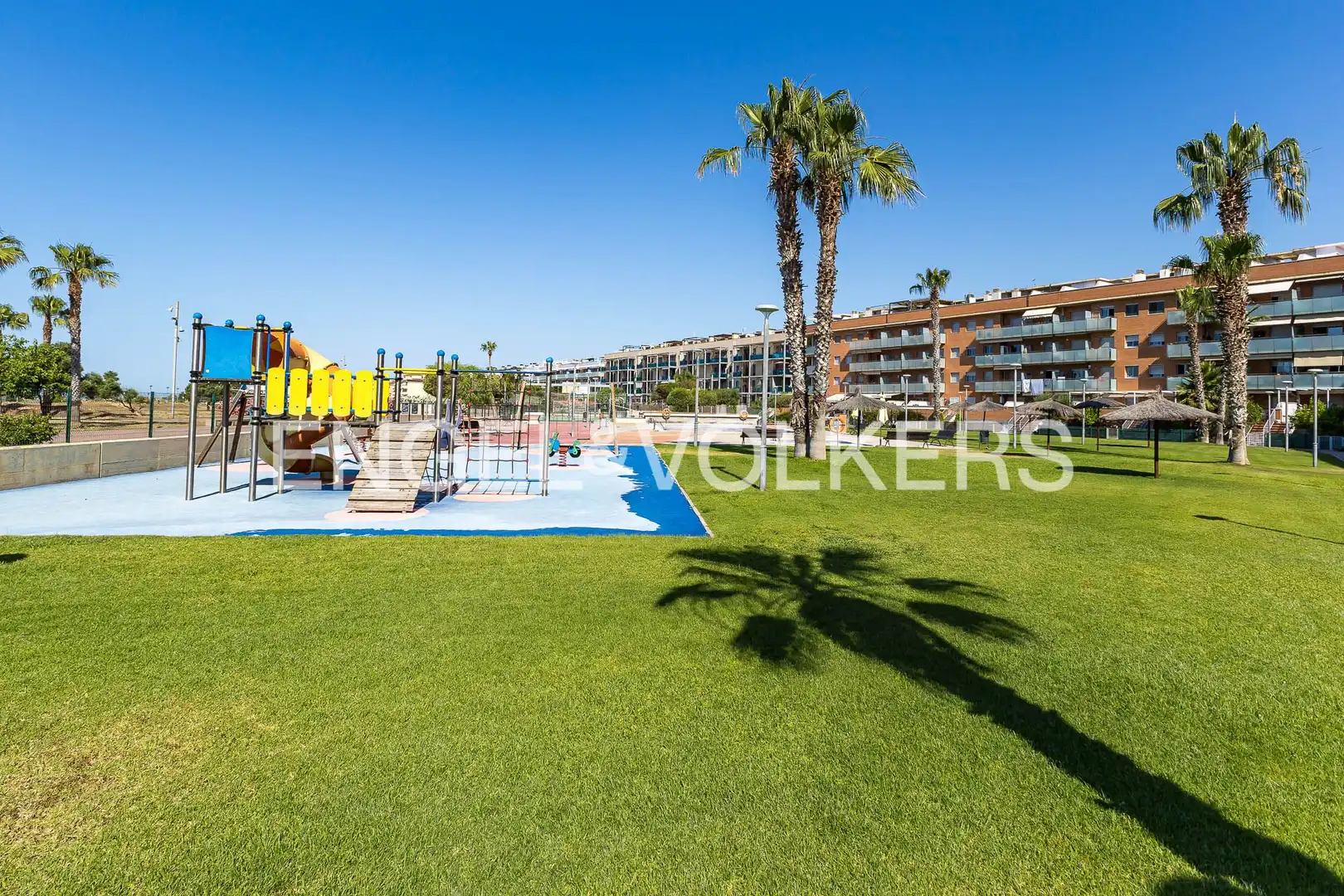 Piscina de Piso en venta en Cubelles con Aire acondicionado, Calefacción y Terraza