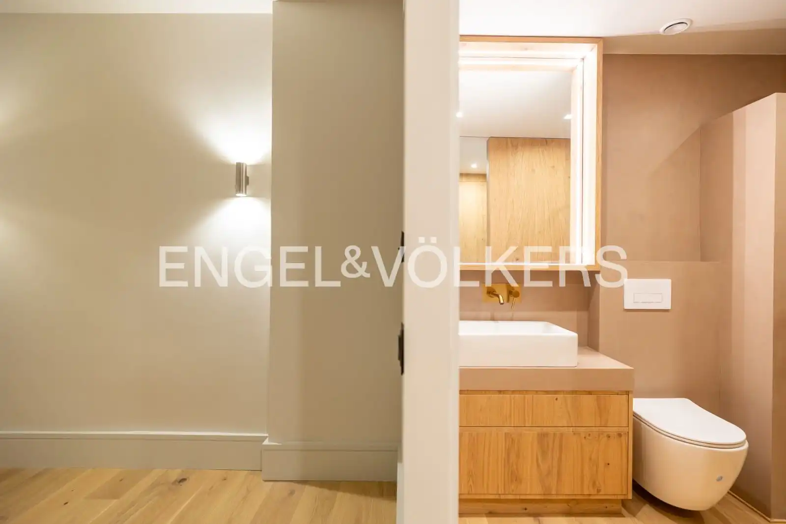 Piso en venta en Barcelona con Aire acondicionado, Calefacción y Parquet